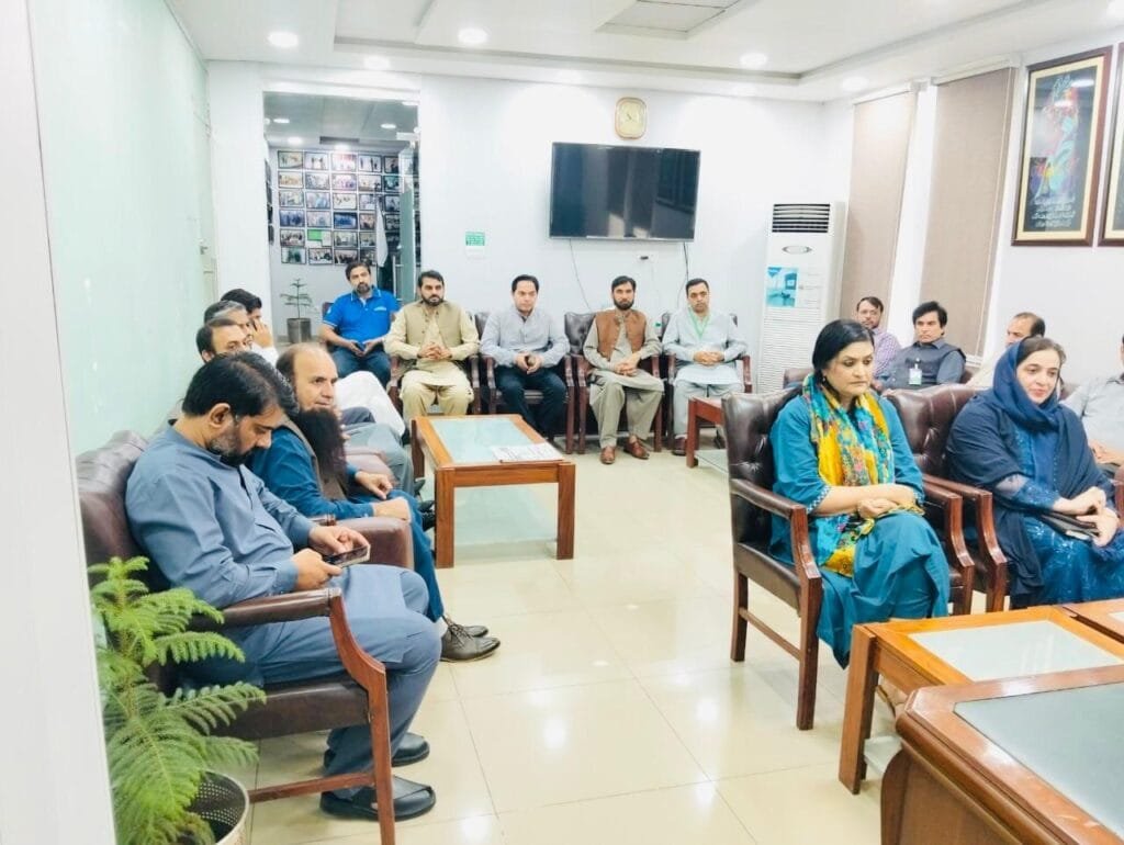 Dr. Khalid Ahmad DGHS receiving a detailed briefing in the presence of senior officers focusing on key healthcare initiatives and future strategies 3