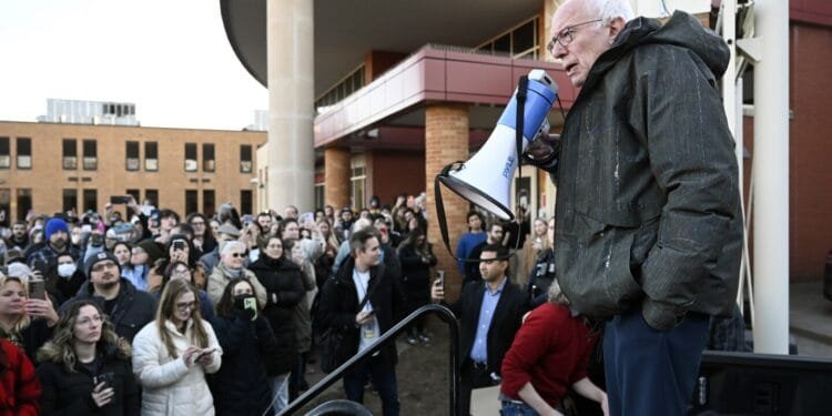 Drawing huge crowds, Bernie Sanders steps into leadership of the anti-Trump resistance