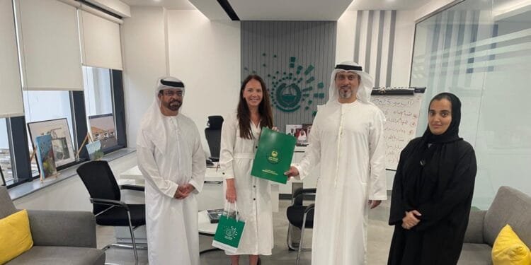 Dubai Police honour Estonian tourist for honesty in handing over lost gold jewellery 1 Dubai Police honour Estonian tourist for honesty in handing over lost gold jewellery