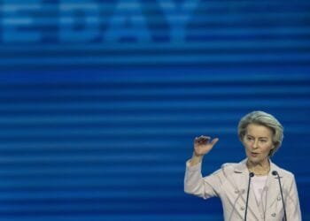 EU Commission vows to react firmly and immediately to Trump’s tariffs