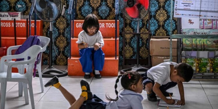 Early holiday, more fans: Philippines schools adapt to climate change 1 Early holiday, more fans: Philippines schools adapt to climate change