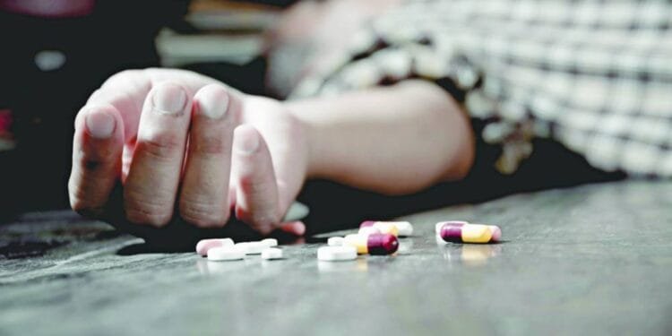 Father serves poisoned milk to 4 kids before attempting suicide, three dead