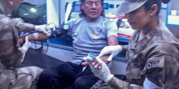 Fisherman survives in Pacific Ocean for 95 days on roaches, turtles 1 Fisherman survives in Pacific Ocean for 95 days on roaches, turtles