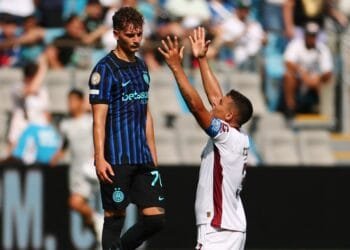 Fluminense into Club World Cup quarterfinals after stunning Inter Milan 2-0