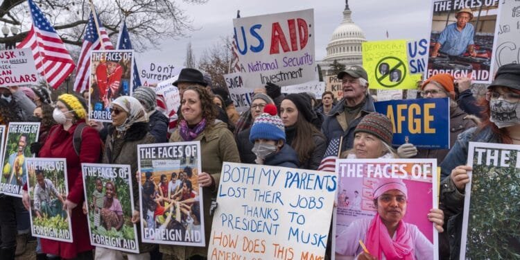 Forced leaves start for thousands at USAID under a Trump plan to gut the foreign aid agency 1 Forced leaves start for thousands at USAID under a Trump plan to gut the foreign aid agency