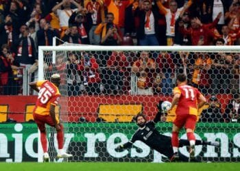 Galatasaray beat Liverpool 1-0 in raucous Champions League clash