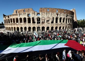 Gaza protests under way in Europe as arrests made in London