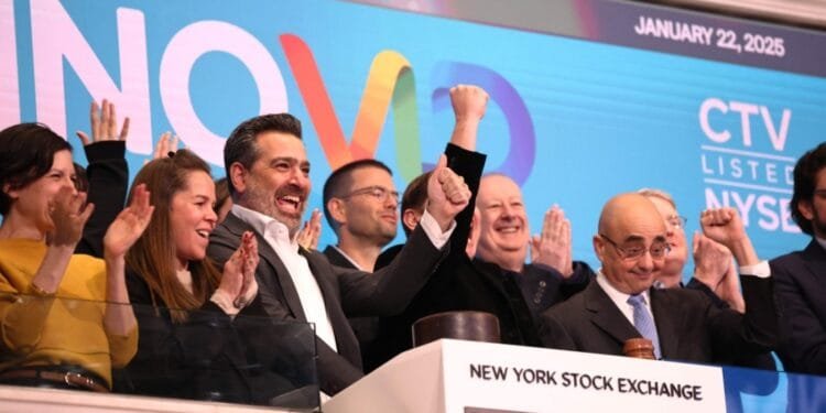 Global shares jump on Trump’s AI push, dollar at two-week low