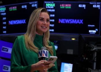 Global stock markets advance ahead of Trump tariff deadline