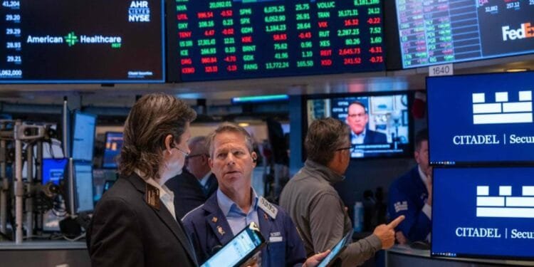 Global stock markets wobble, gold shines as tariff uncertainty looms