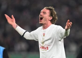 Grealish dedicates goal to late brother, Reds’ Slot ‘hates’ offside rule