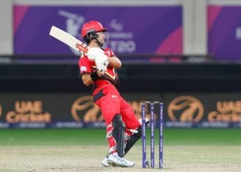 Holden and Hasaranga shine as Vipers down Giants by five wickets