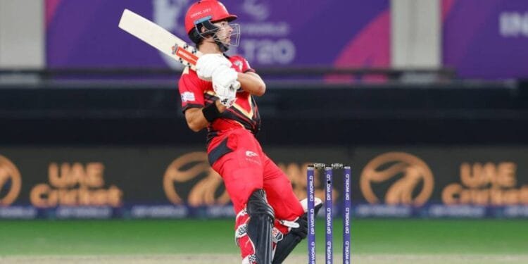 Holden and Hasaranga shine as Vipers down Giants by five wickets