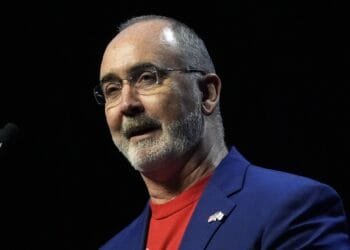 How this auto union leader’s support for Trump’s tariffs scrambled labor politics again