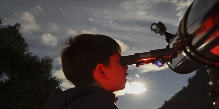 How to glimpse a parade of planets in the January night sky