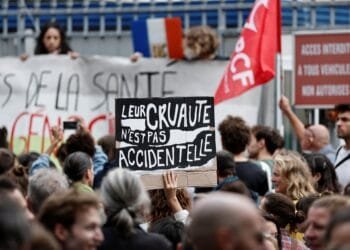 Hundreds arrested as ‘Block Everything’ protests grip France