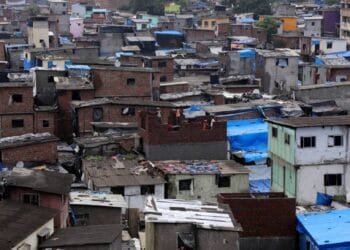 Indian slums get 'cool roofs' to combat extreme heat