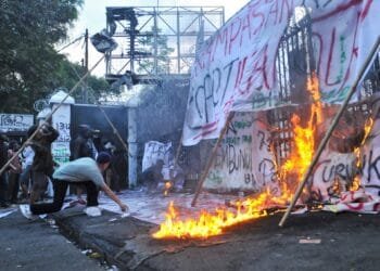 Indonesian police use tear gas on university campuses in ongoing protests
