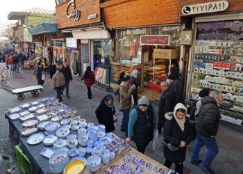 Iran delegates import powers as US war threats keep economy unstable 2 Iran delegates import powers as US war threats keep economy unstable