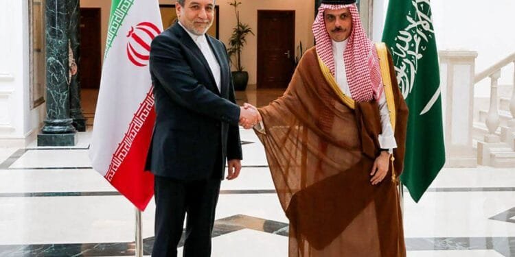 Iran’s FM visits Saudi Arabia, Qatar before nuclear talks with US in Oman