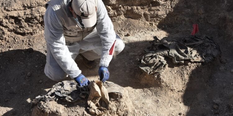 Iraq starts mass grave excavation from ISIL (ISIS) carnage south of Mosul