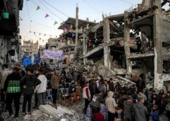 Israel blocks aid into Gaza as ceasefire standoff escalates