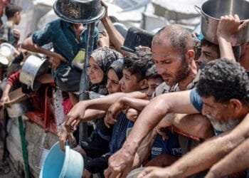 Israeli aid airdrop injures Palestinians in north Gaza; Hamas condemns move