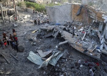 Israeli attacks on Gaza kill 70 as ceasefire talks continue