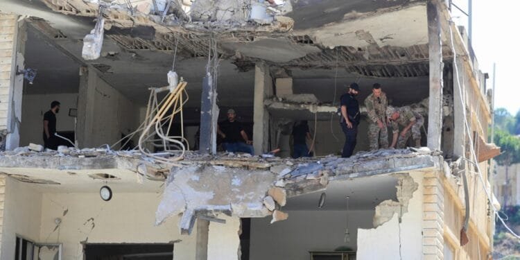 Israeli attacks on southern Lebanon kill three people 1 Israeli attacks on southern Lebanon kill three people