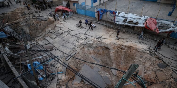 Israeli strikes batter Gaza hospitals as brutal siege, bombing intensify