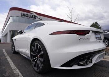 Jaguar and Land Rover maker pauses shipments to US as it develops post-tariff plans