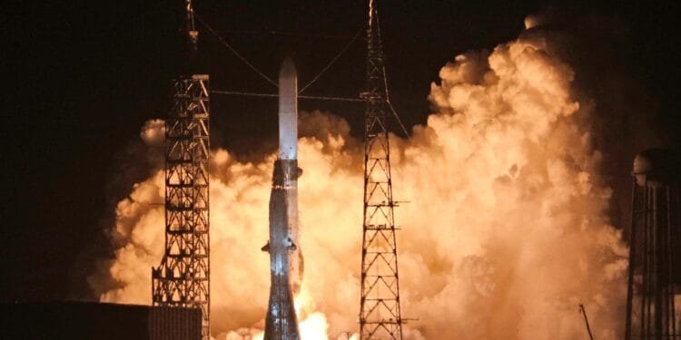 Jeff Bezos’s Blue Origin launches New Glenn rocket on test flight