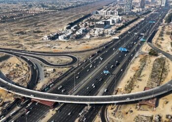 Key road connecting Dubai to Sharjah temporarily closed due to accident