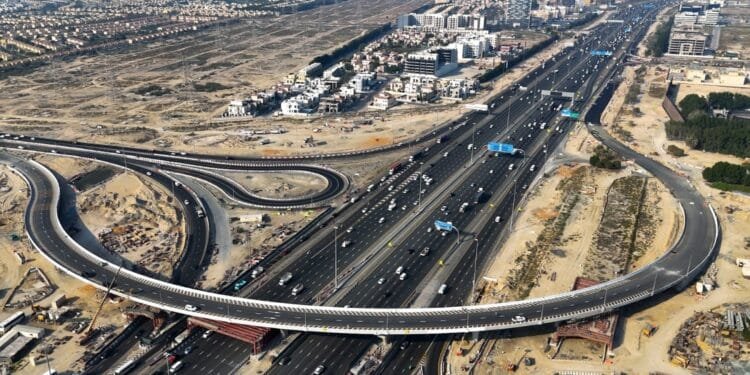 Key road connecting Dubai to Sharjah temporarily closed due to accident