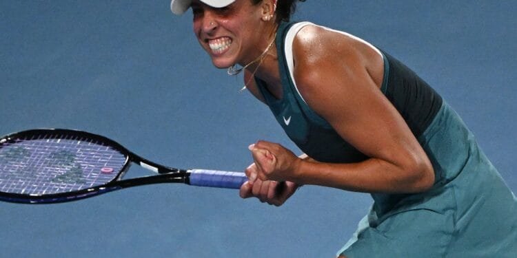 Keys defeats Swiatek to reach Australian Open final against Sabalenka