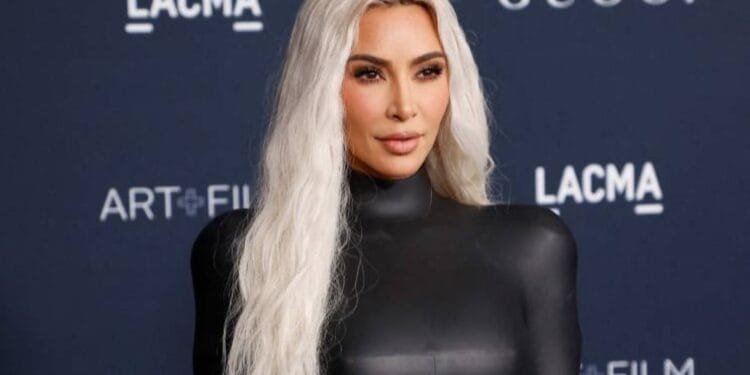Kim Kardashian stopped from purchasing Bible her father gave to O J Simpson