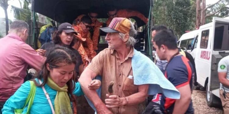 Last of six foreign hikers missing in Philippines rescued 1 Last of six foreign hikers missing in Philippines rescued