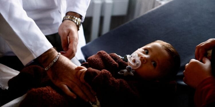 Lebanese kids suffer ‘severe food poverty’ 1 Lebanese kids suffer ‘severe food poverty’