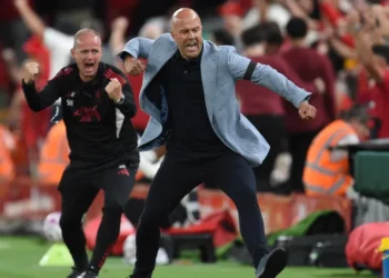 Liverpool avoid late Bournemouth scare to win Premier League opener