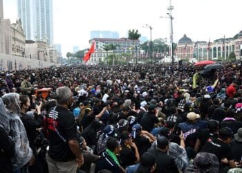 Malaysians protest rising living costs, demand PM Anwar Ibrahim step down