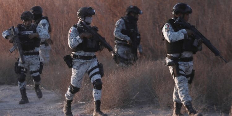 Mexico deploys the first of 10,000 National Guard troops to US border after Trump’s tariff threat 1 Mexico deploys the first of 10,000 National Guard troops to US border after Trump’s tariff threat