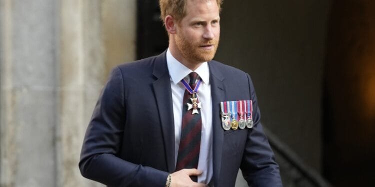 Murdoch’s UK tabloids apologize to Prince Harry and admit intruding on the late Princess Diana 1 Murdoch’s UK tabloids apologize to Prince Harry and admit intruding on the late Princess Diana