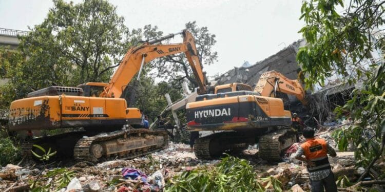 Myanmar's earthquake death toll jumps to over 1,000 1 Myanmar's earthquake death toll jumps to over 1,000
