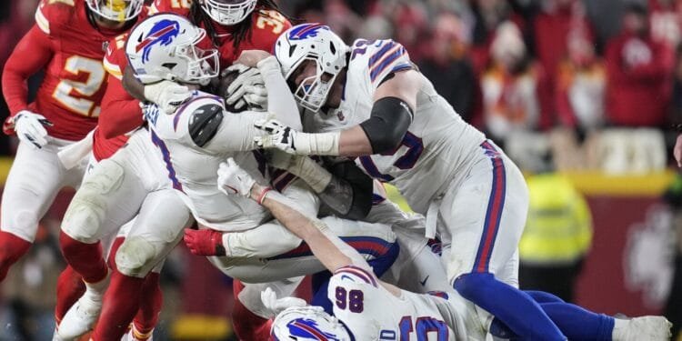 NFL officials spotting the football isn’t going away despite several technological advances 1 NFL officials spotting the football isn’t going away despite several technological advances