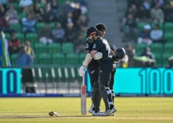 New Zealand edge past South Africa to face India in Champions Trophy final