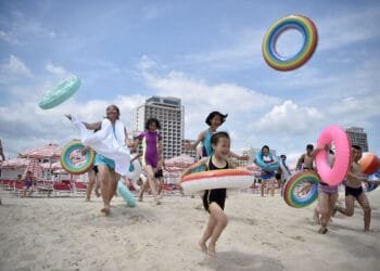 North Korea bans foreign tourists to newly opened beach resort