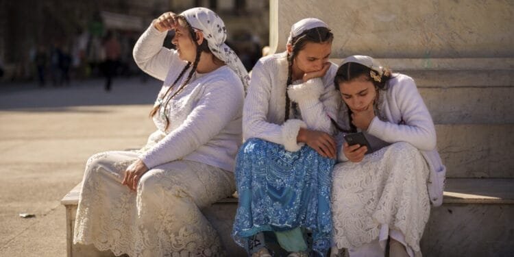 One Tech Tip: Wasting too much time on social media apps? Tips and tricks to curb smartphone use