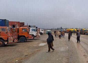 Pak-Afghan main border crossing reopens for trade after 25-day