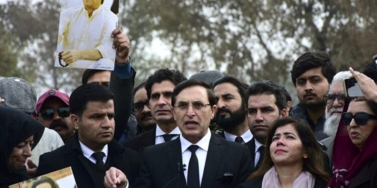 Pakistan PM ‘briefed’ on army chief’s meeting with PTI leaders