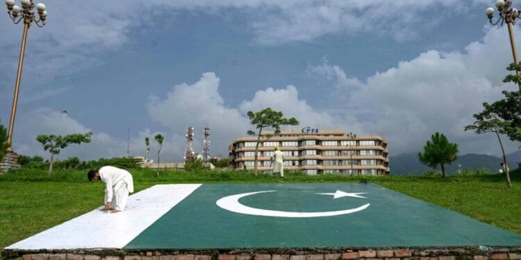 Pakistani journalist groups criticise new law regulating social media